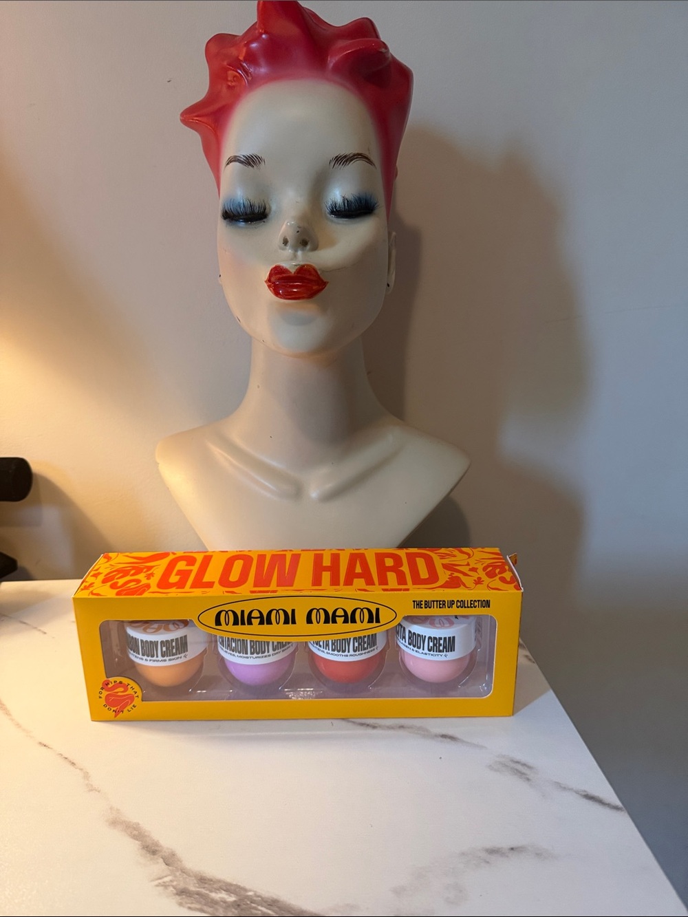 Miami Mami Glow Hard Body Cream Gift Set - Pink & Red Accents